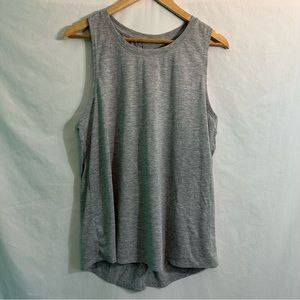 Like NEW Old Navy active size L gray criss cross athletic tank